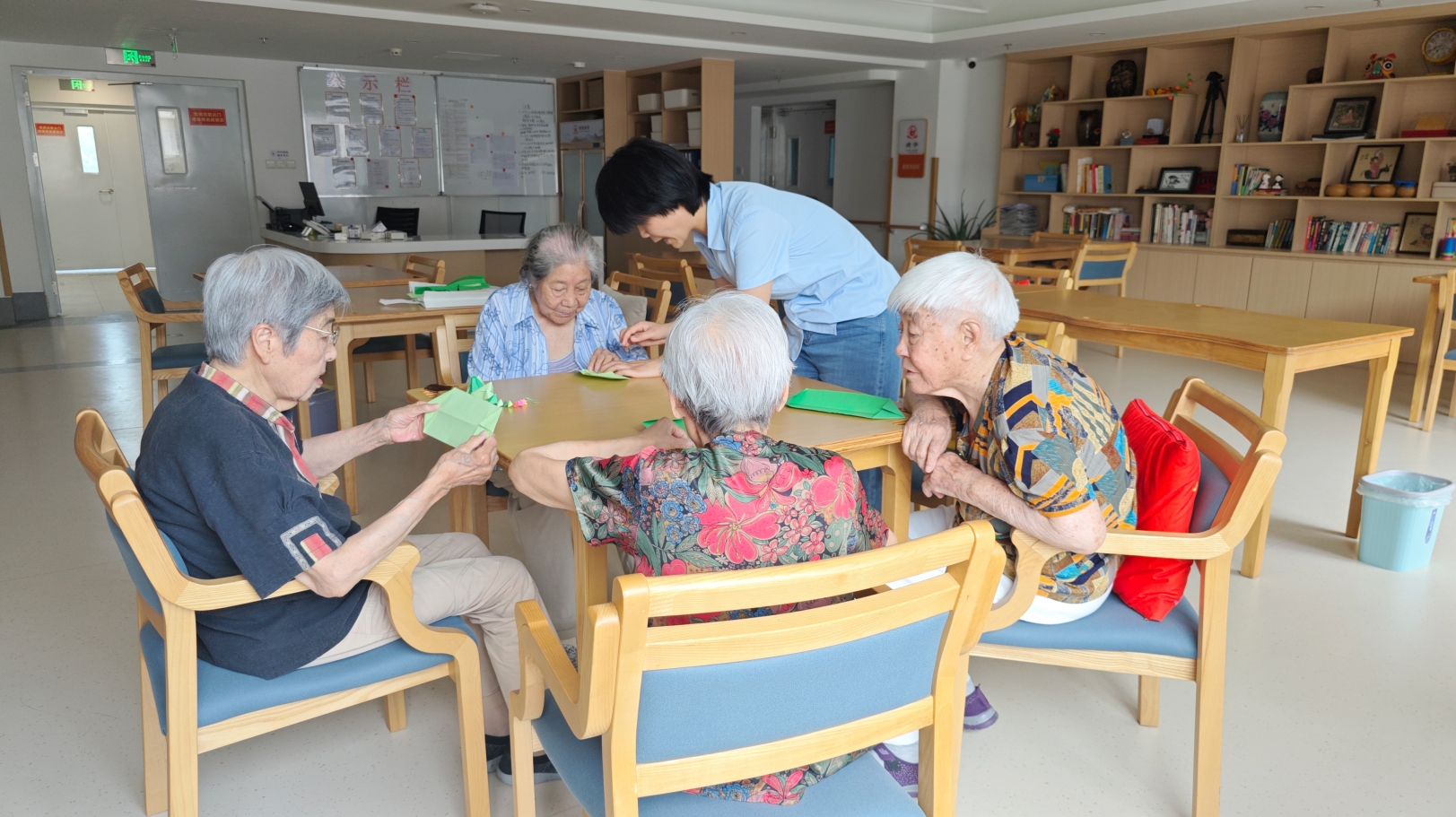 相儒养老手工活动